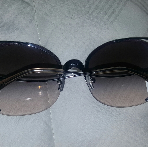 NWT Coach Ladies sunglasses - Picture 5 of 5